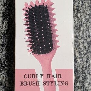 Pink Curly Hair Styling Brush – Anti-Static Detangling Brush (New)